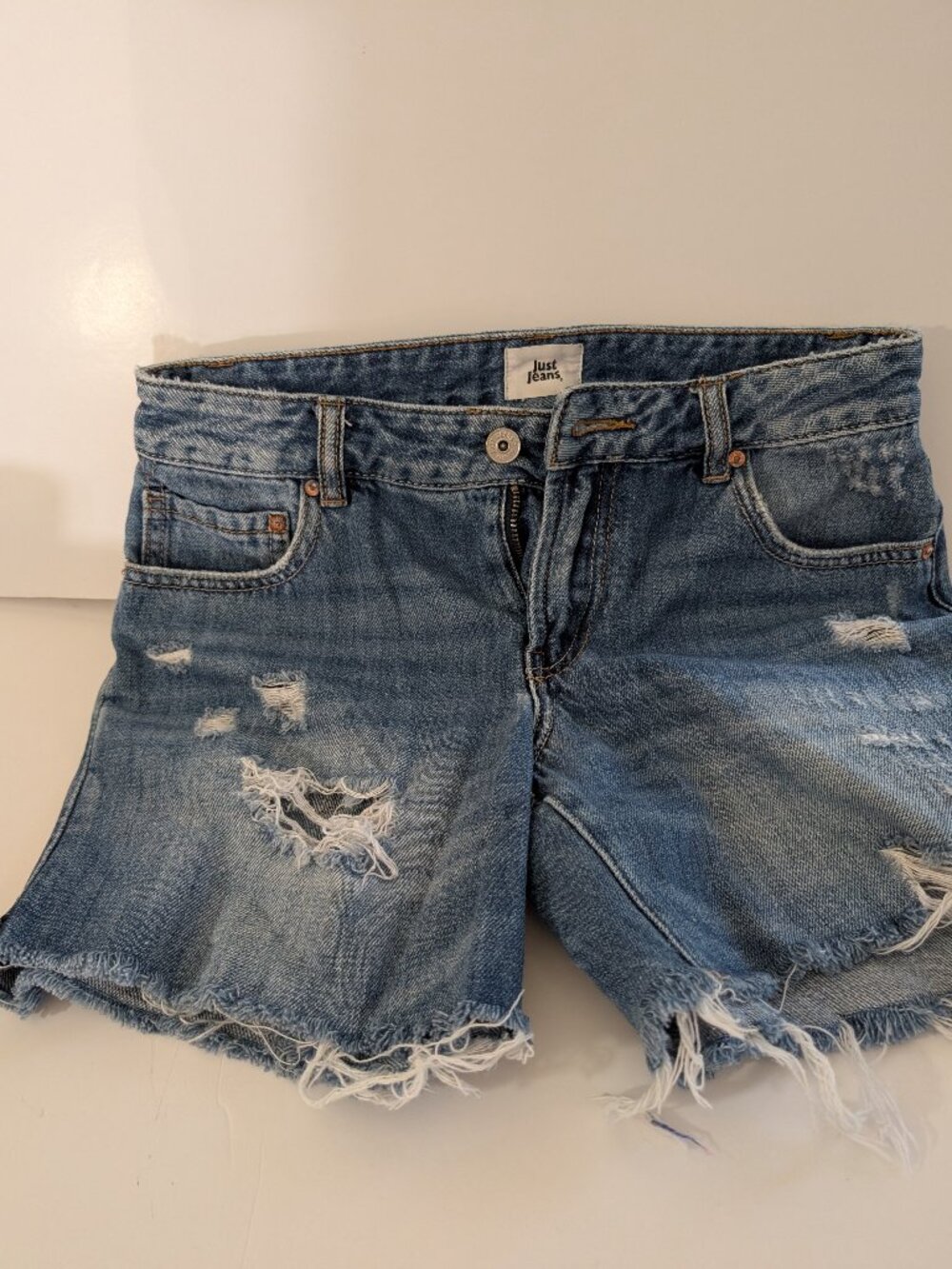 Just Jeans distressed cut off jeans size 6